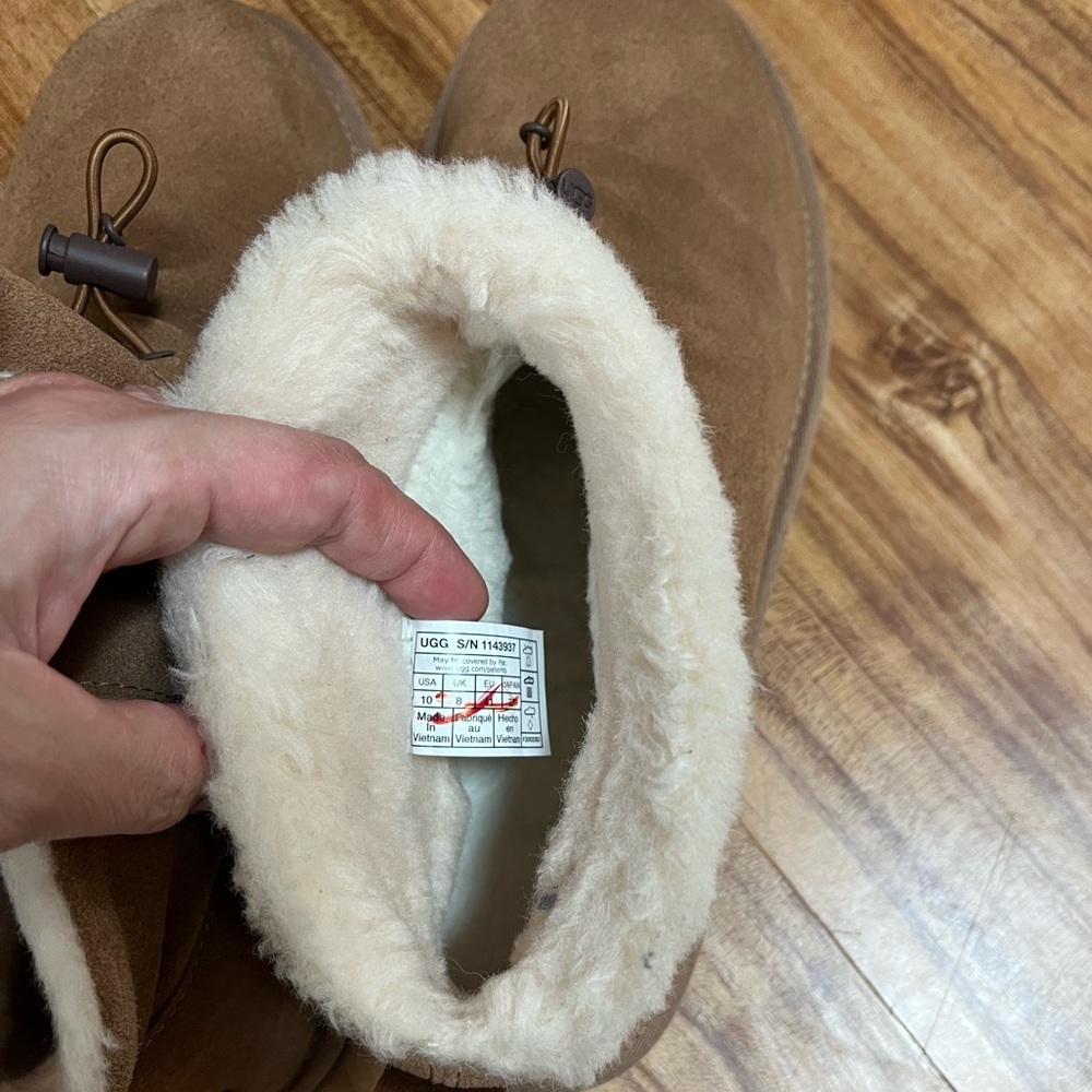 Ugg slippers - Picture 3 of 5